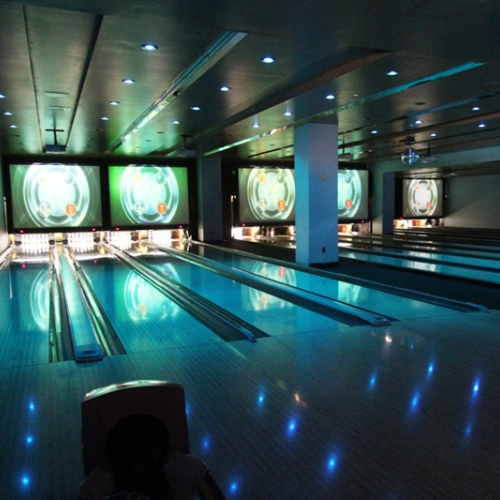 The Nerd bowling alley